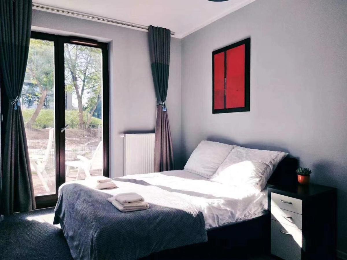Near Airport Cybernetyki Inn Warszawa Zewnętrze zdjęcie