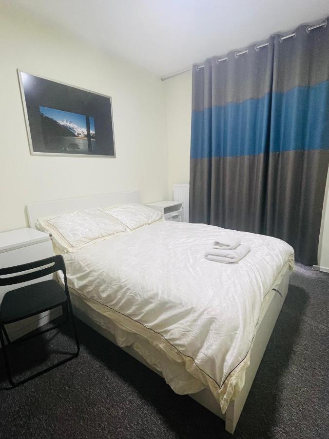 Near Airport Cybernetyki Inn Warszawa Zewnętrze zdjęcie