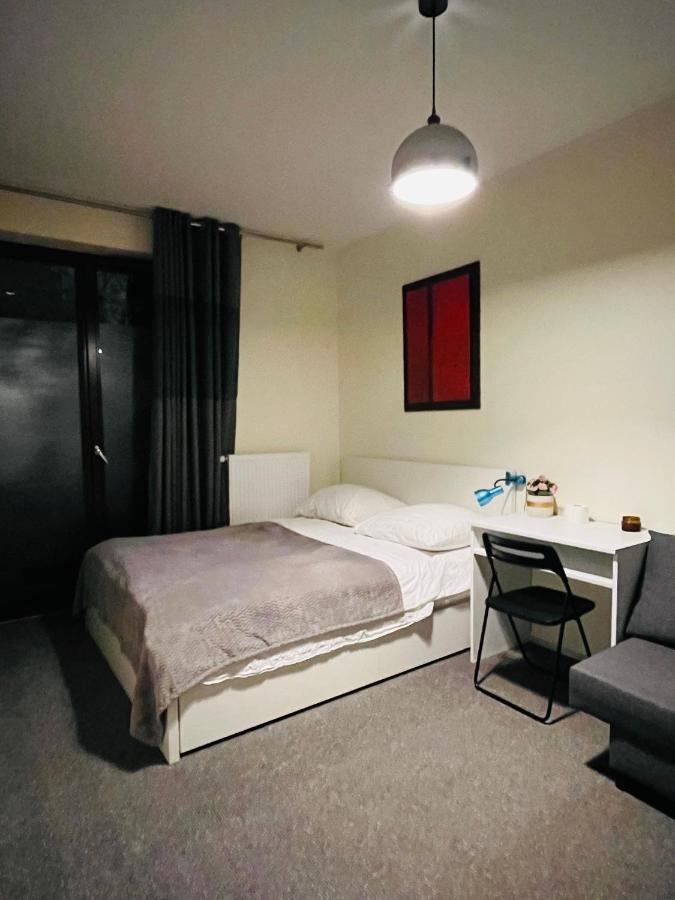 Near Airport Cybernetyki Inn Warszawa Zewnętrze zdjęcie